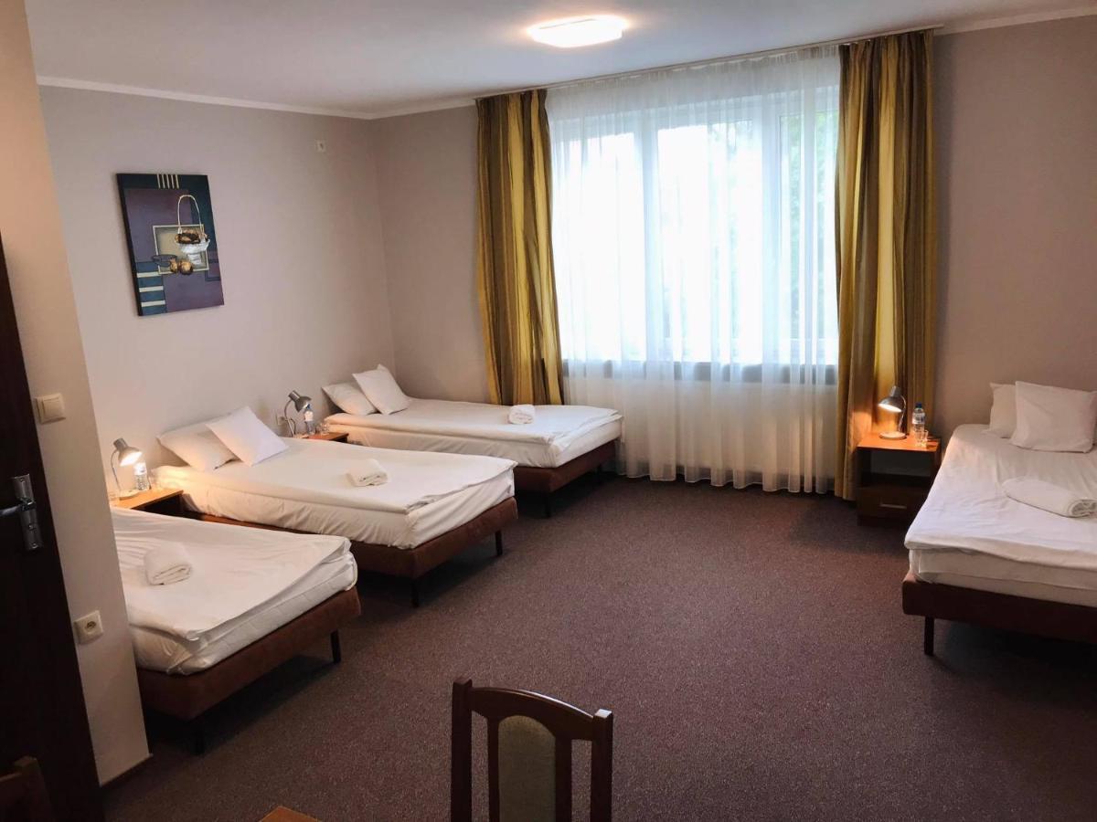 Astral Aparthotel Raszyn Luaran gambar
