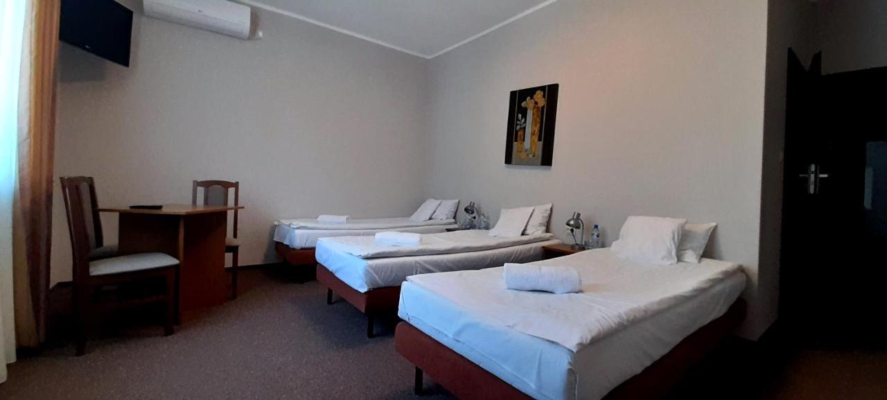 Astral Aparthotel Raszyn Luaran gambar