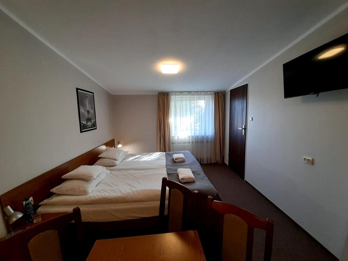 Astral Aparthotel Raszyn Luaran gambar